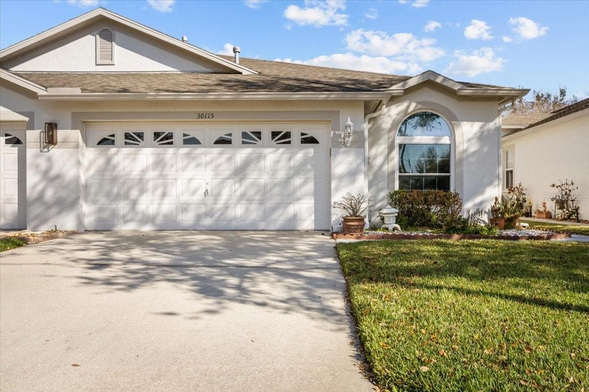 Villa at 30115 E EMMETTS CT, WESLEY CHAPEL, photo 2 of 23