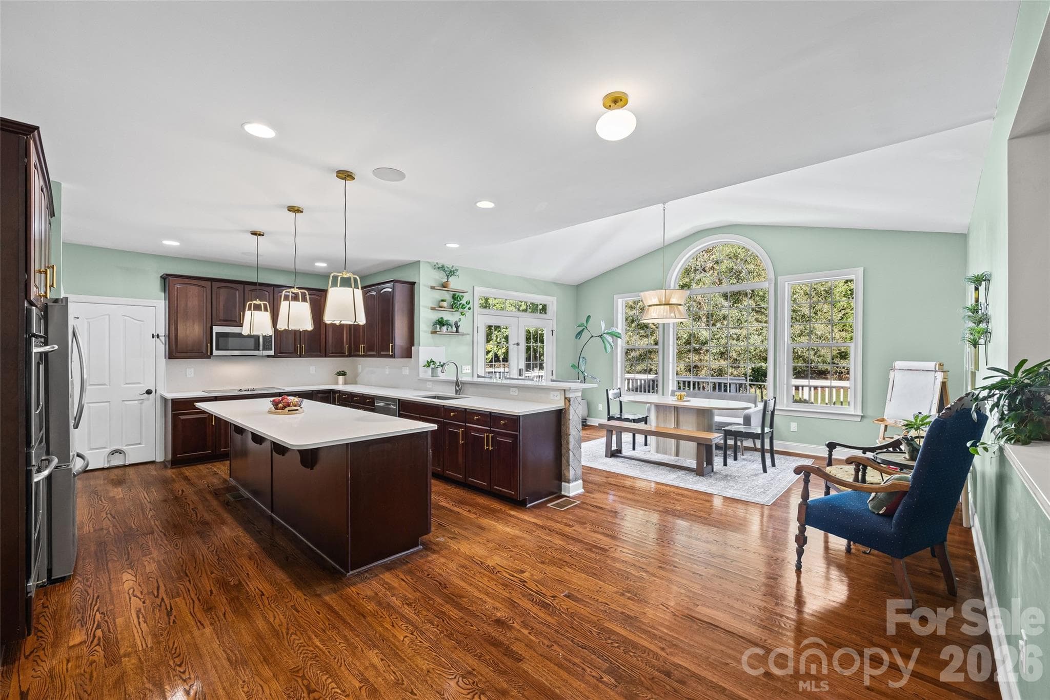 Single Family Residence at 121 Isle Run Drive, Mooresville, photo 11 of 48