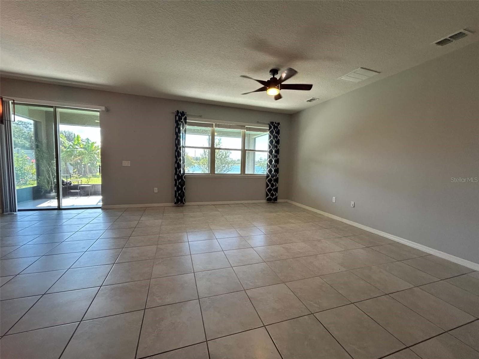 Single Family Residence at 3949 BAJA DR, ST CLOUD, photo 11 of 43