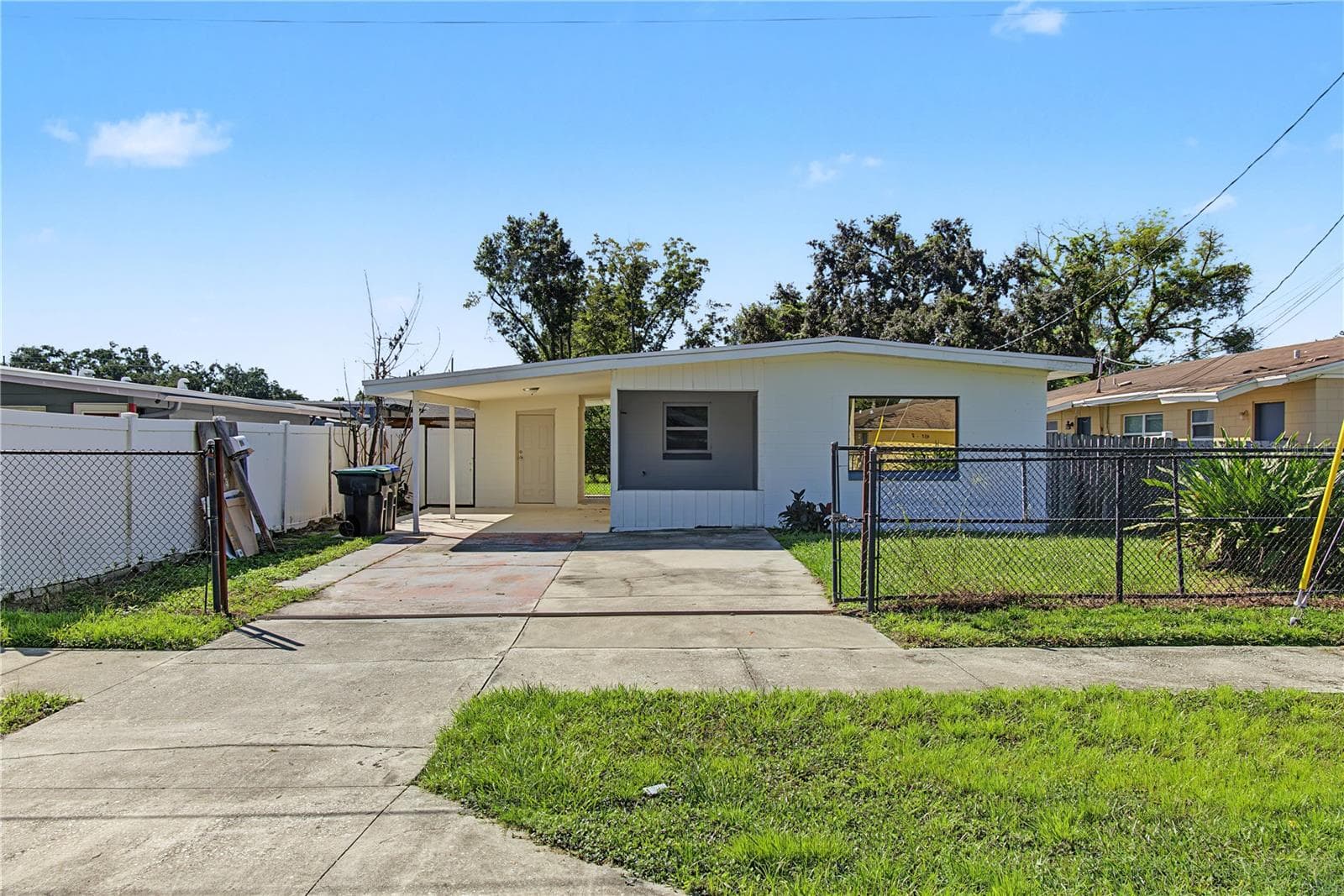 Single Family Residence at 4522 CARTER ST, ORLANDO, photo 2 of 36