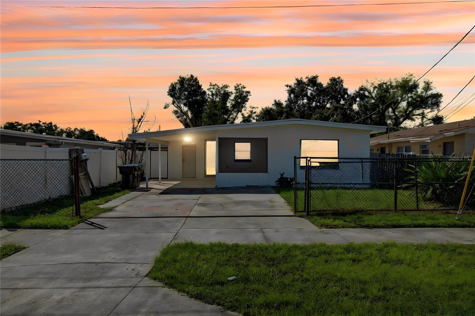 Single Family Residence at 4522 CARTER ST, ORLANDO, photo 4 of 36