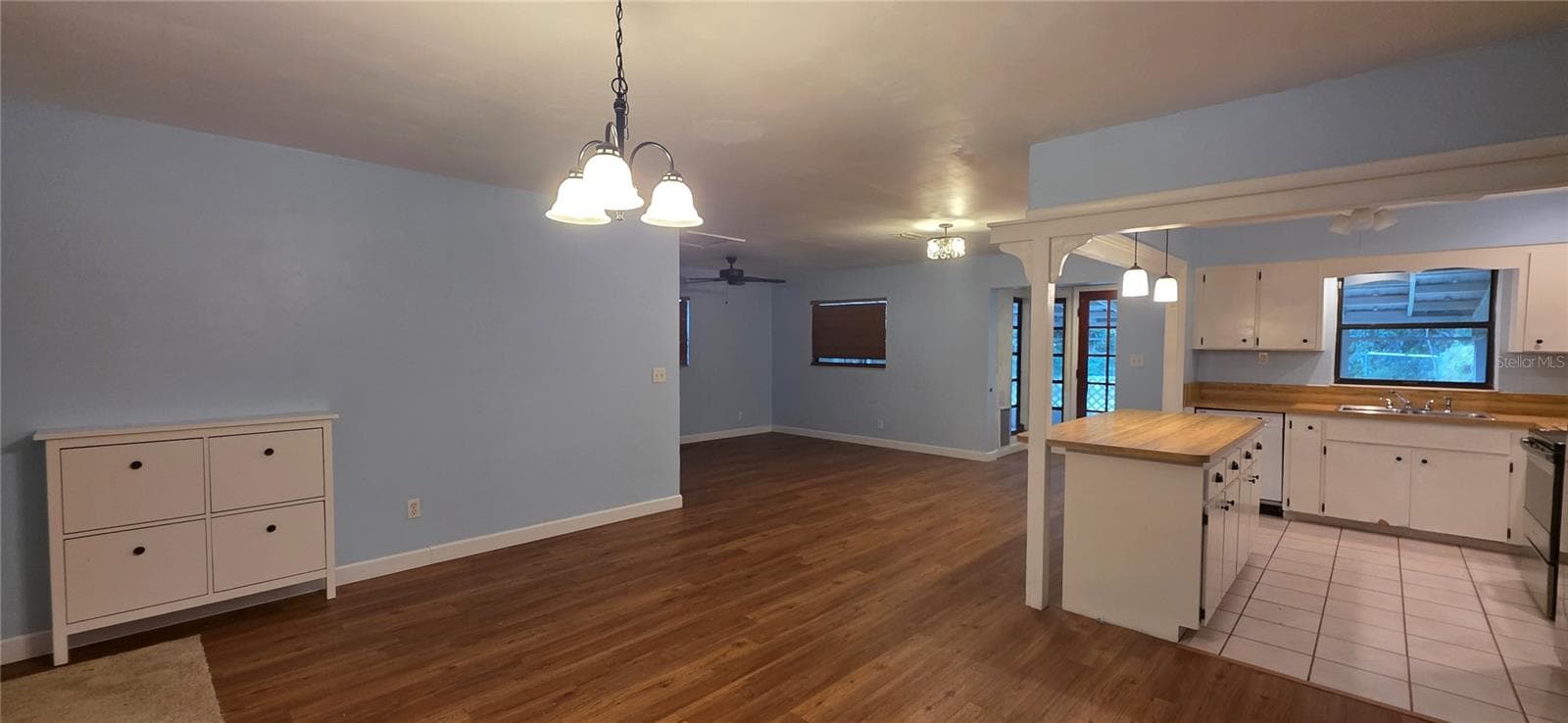 Single Family Residence at 17451 SOUTHSIDE CT, HIGH SPRINGS, photo 3 of 19