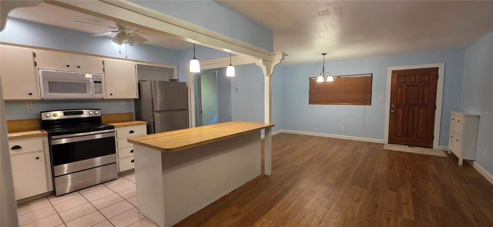 Single Family Residence at 17451 SOUTHSIDE CT, HIGH SPRINGS, photo 6 of 19