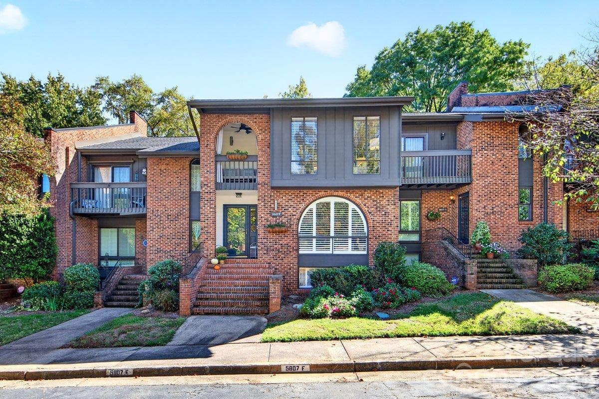 5807 Sharon Road