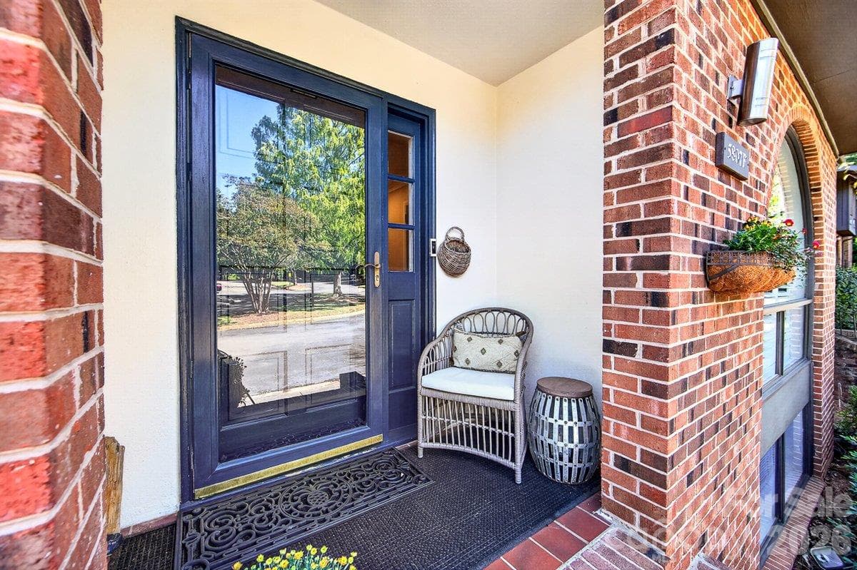 Front Porch - 5807 Sharon Road, Charlotte