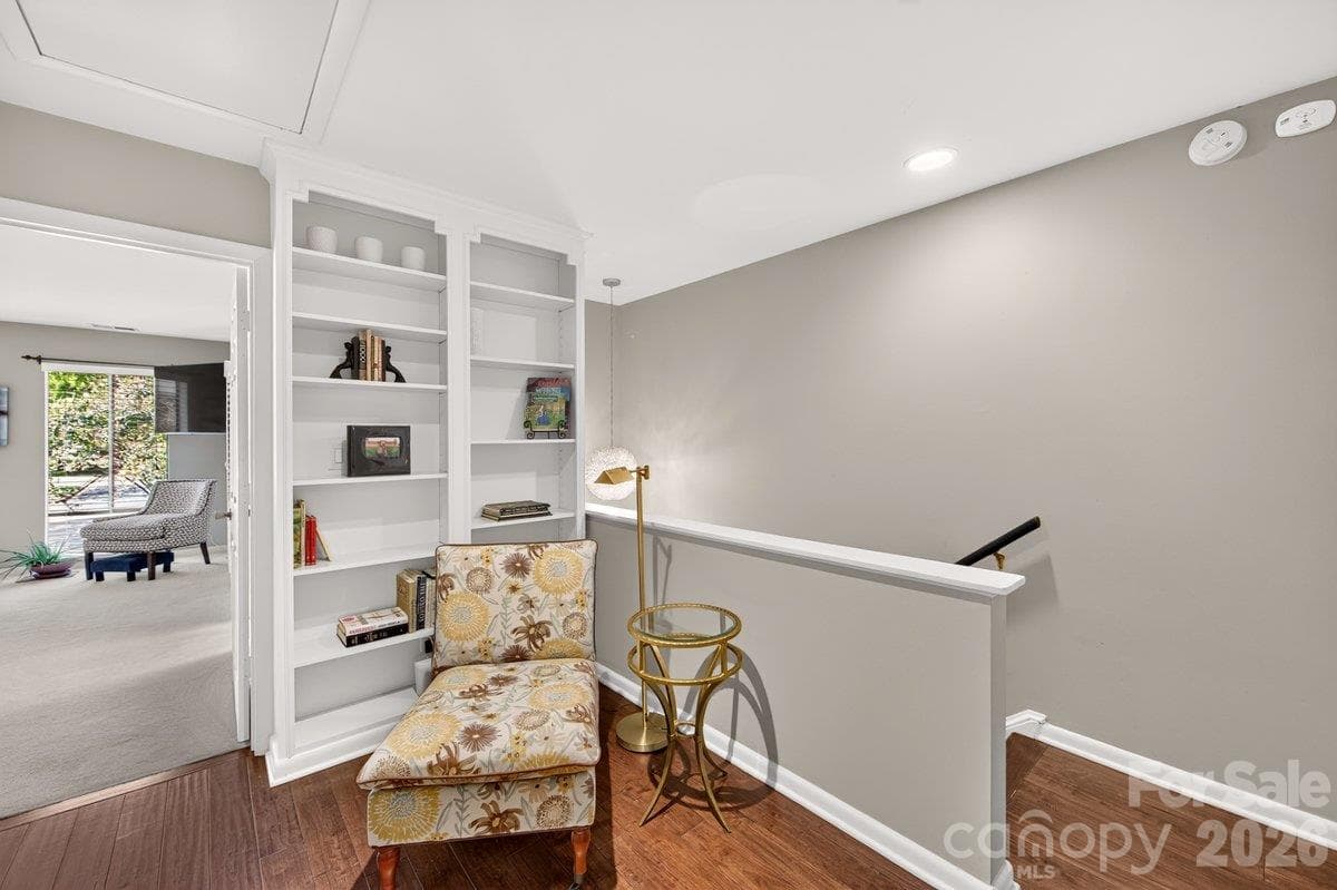 Upstairs Landing - 5807 Sharon Road, Charlotte