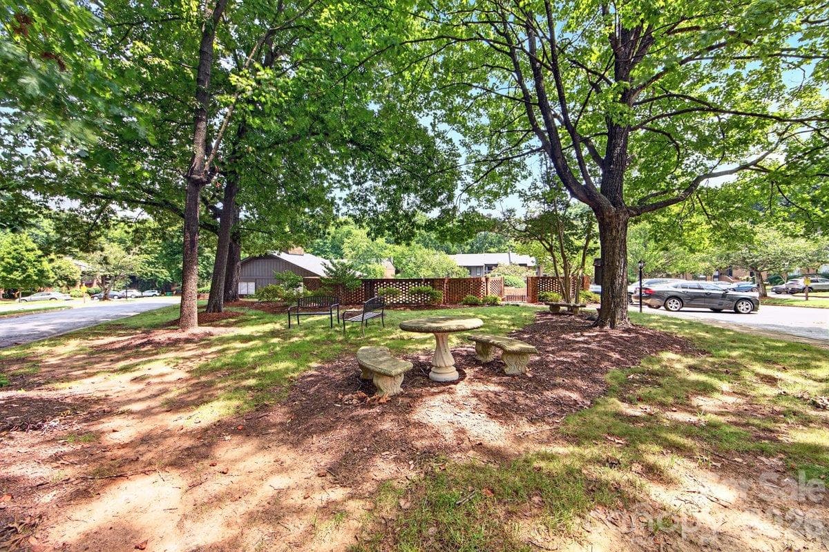 Green Space/ Picnic Area - 5807 Sharon Road, Charlotte