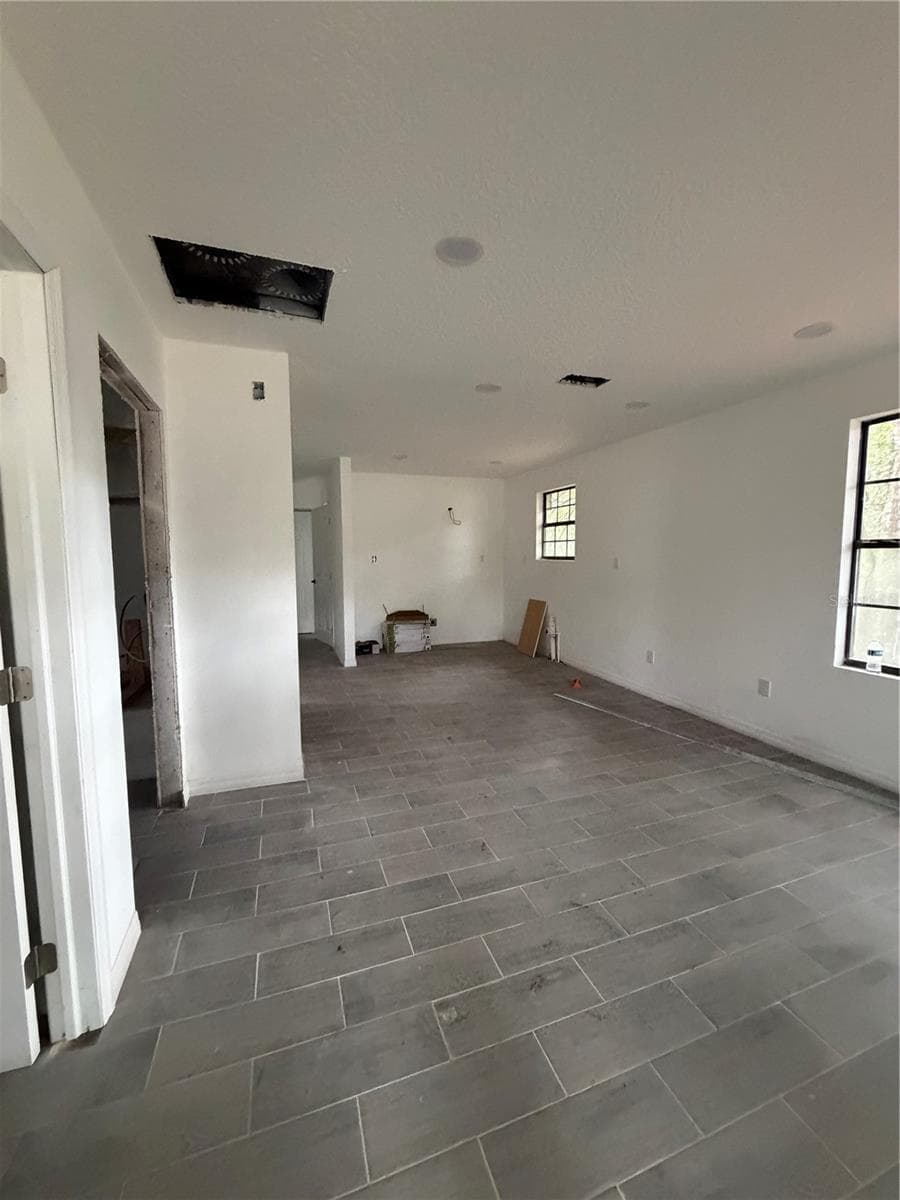 Single Family Residence at 20160 SE 141ST ST, UMATILLA, photo 10 of 15