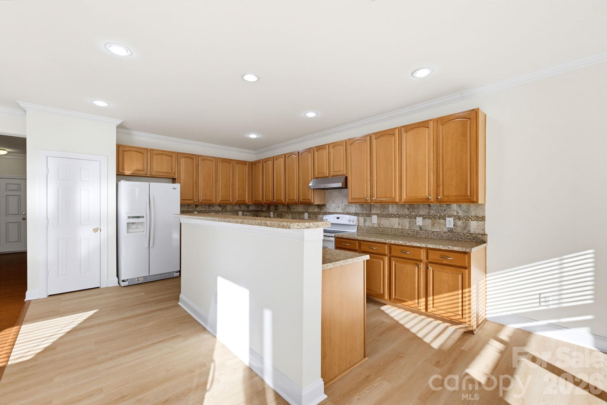 Single Family Residence at 529 Putting Drive, Fort Mill, photo 10 of 46