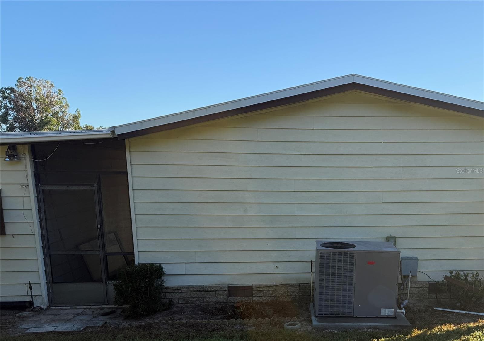 REAR - 2532 AMYRIS CT #601, ZELLWOOD