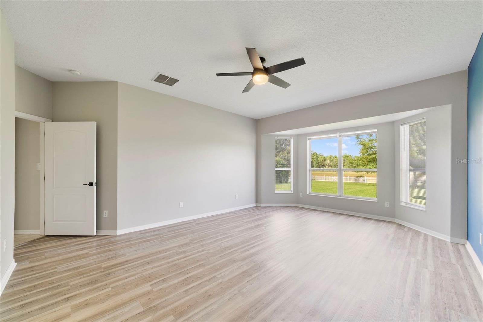 The Primary Suite - 1557 AMARYLLIS CIR, ORLANDO
