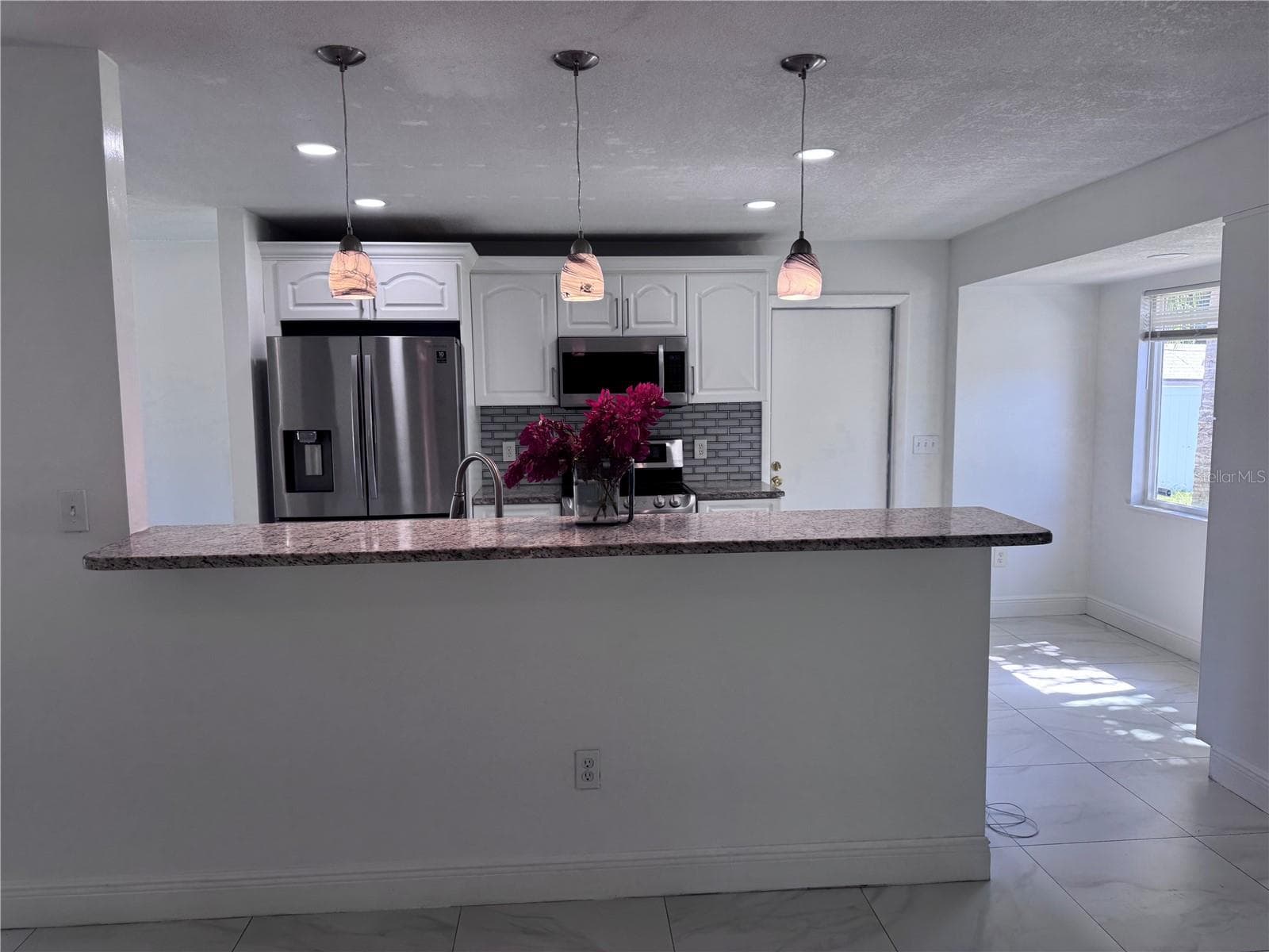 Single Family Residence at 5208 CARROLLWOOD MEADOWS DR, TAMPA, photo 7 of 26
