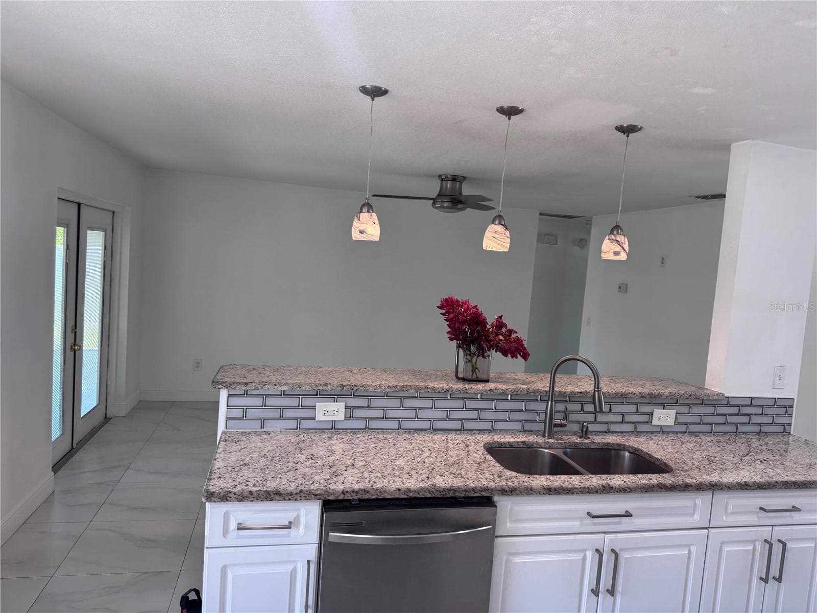 Single Family Residence at 5208 CARROLLWOOD MEADOWS DR, TAMPA, photo 13 of 26