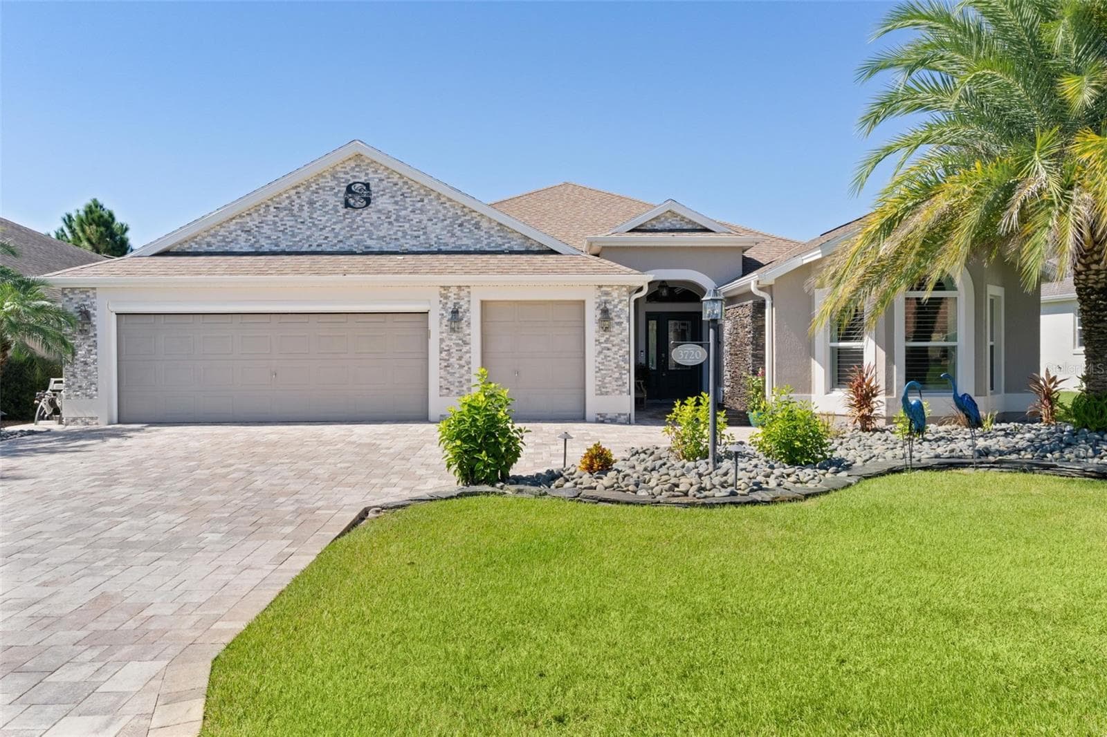 Single Family Residence at 3720 VINELAND AVE, THE VILLAGES, photo 2 of 96