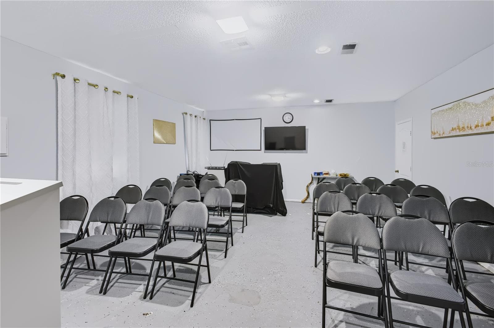 Mixed Use at 6600 HOFFNER AVE, ORLANDO, photo 39 of 40