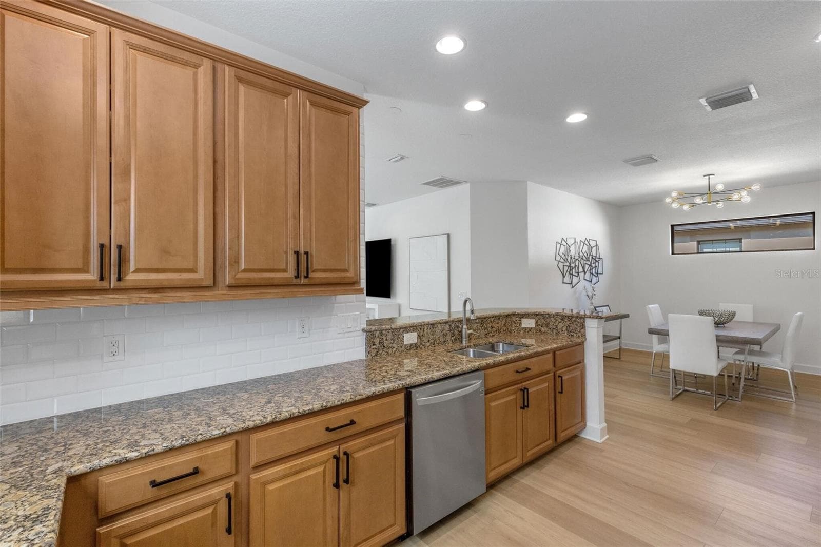 Single Family Residence at 8413 ALBERATA VISTA DR, TAMPA, photo 55 of 163