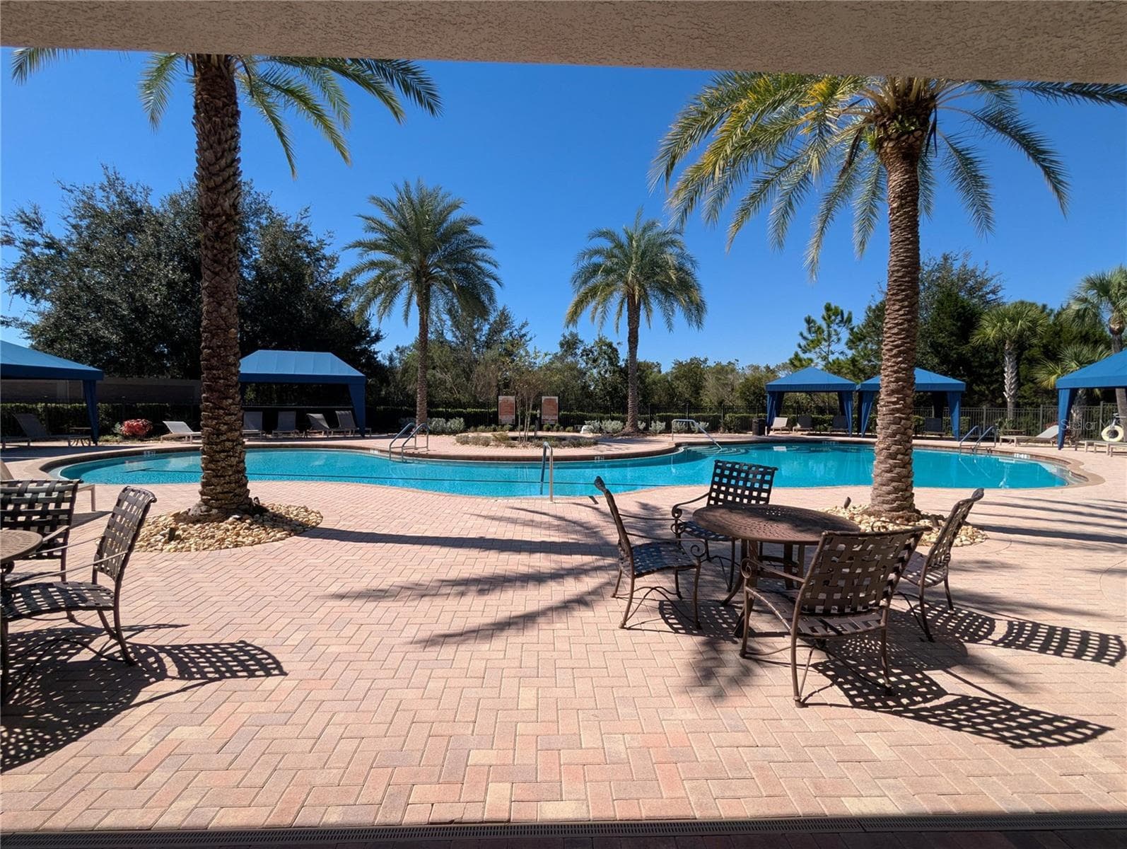 Single Family Residence at 8413 ALBERATA VISTA DR, TAMPA, photo 160 of 163