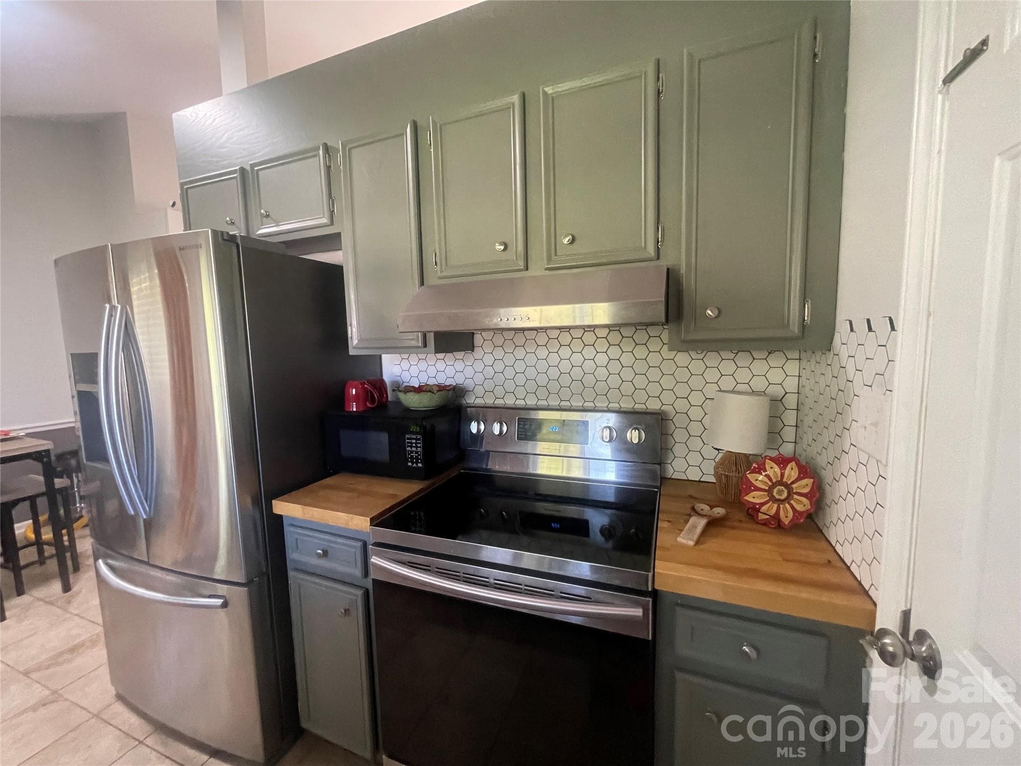 Single Family Residence at 4102 Carolina Pointe Court, Concord, photo 16 of 43