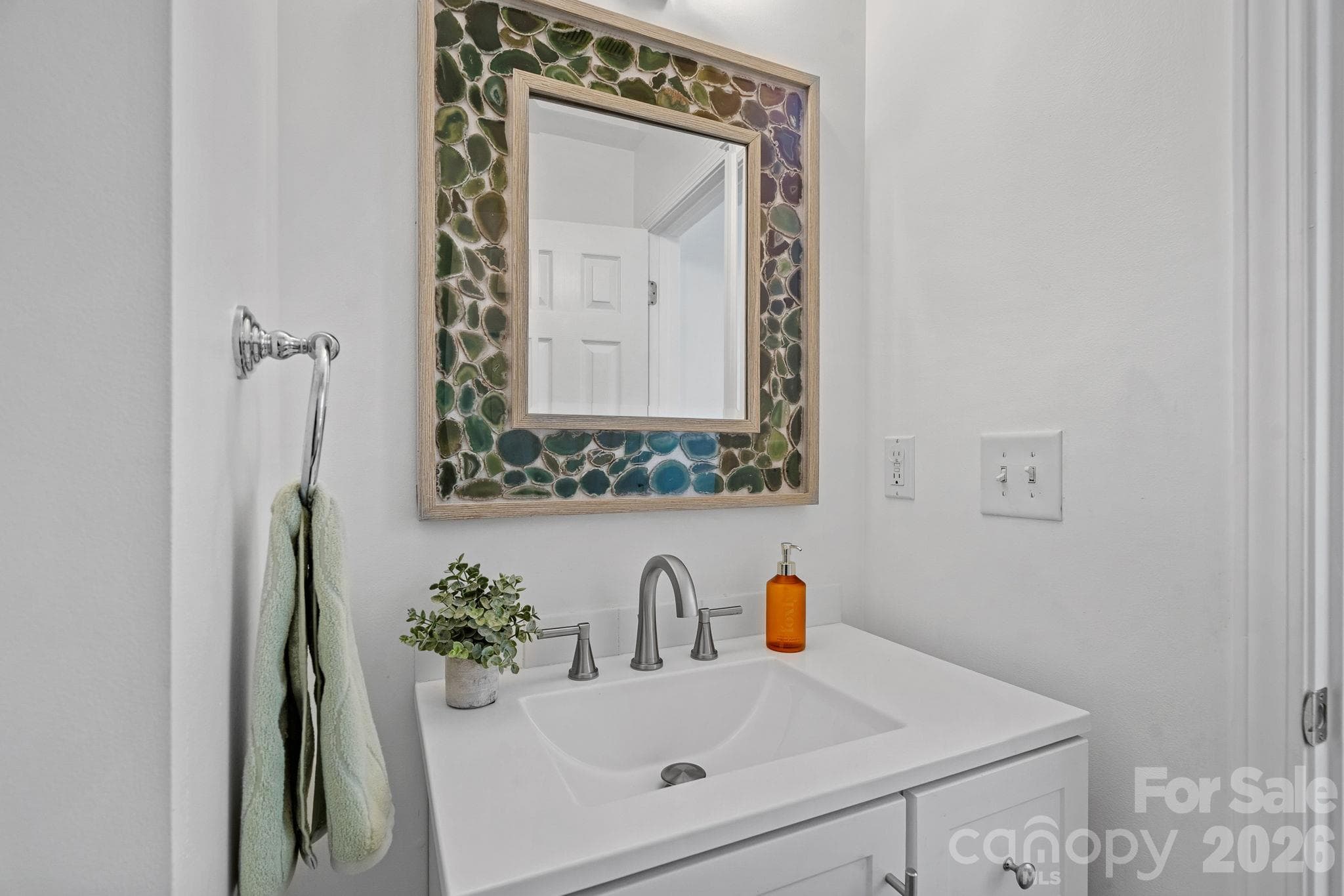 Single Family Residence at 15744 Trenton Place Road, Huntersville, photo 13 of 37