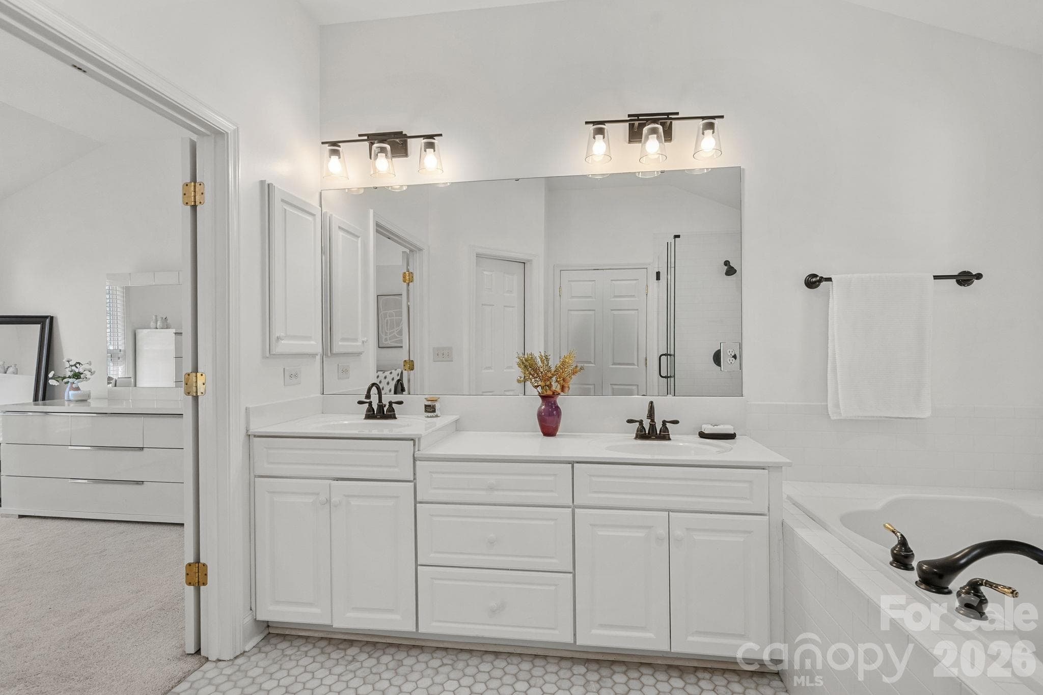Single Family Residence at 15744 Trenton Place Road, Huntersville, photo 18 of 37