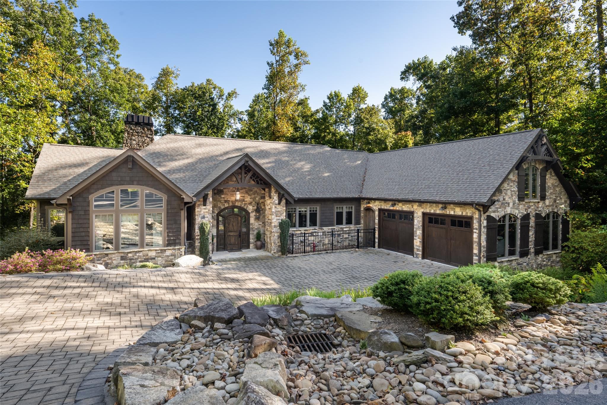 2 Cherokee Orchard Court