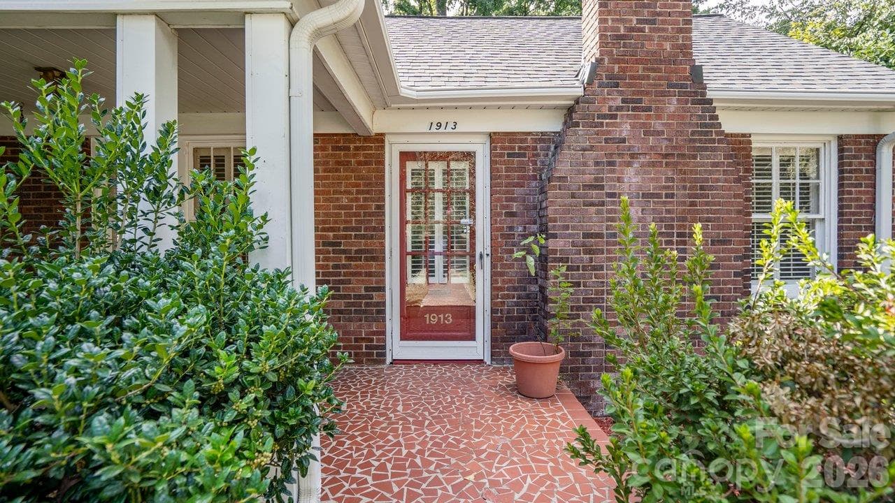 Single Family Residence at 1913 Tippah Avenue, Charlotte, photo 2 of 35