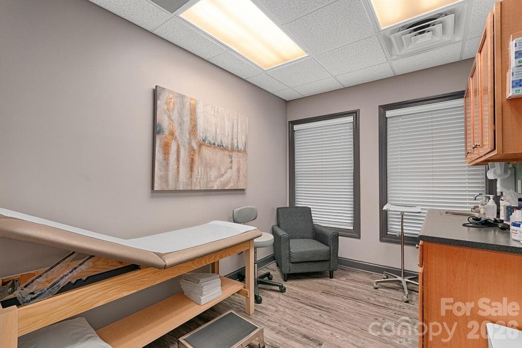 Interior - 120 Chadwick Square Court, Hendersonville
