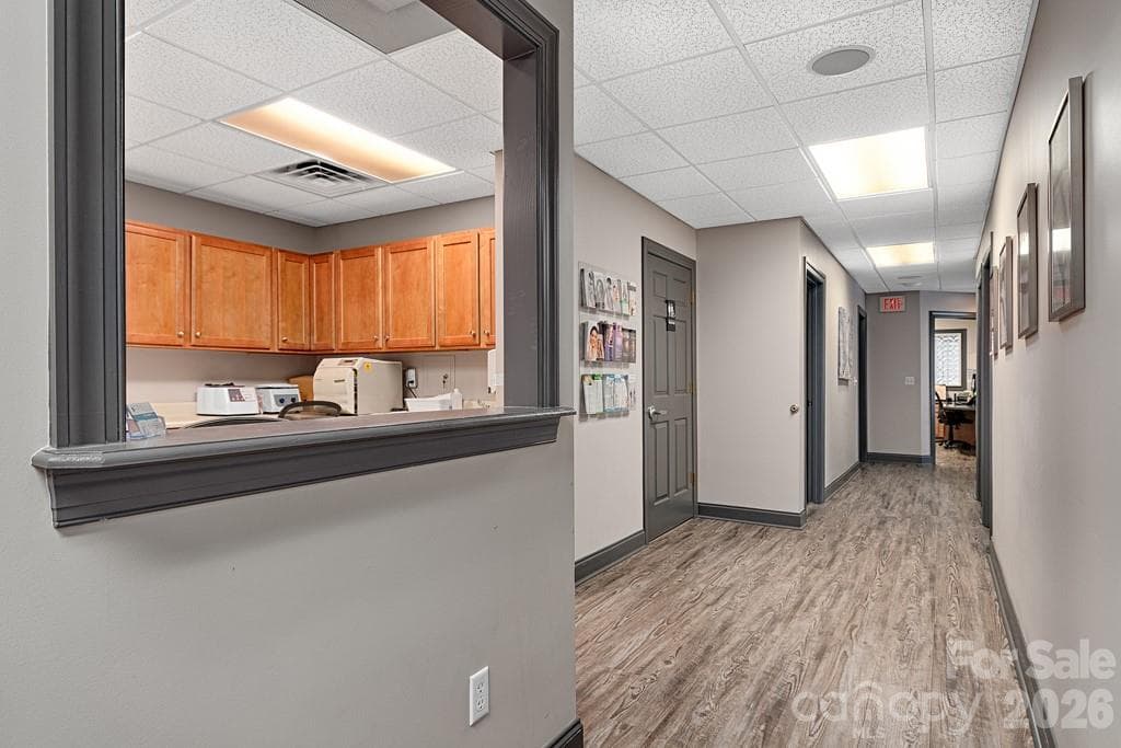 Interior - 120 Chadwick Square Court, Hendersonville