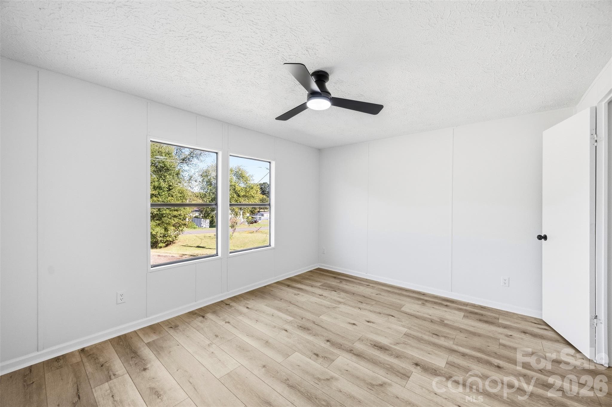 Single Family Residence at 144 Sonja Drive, Statesville, photo 18 of 37