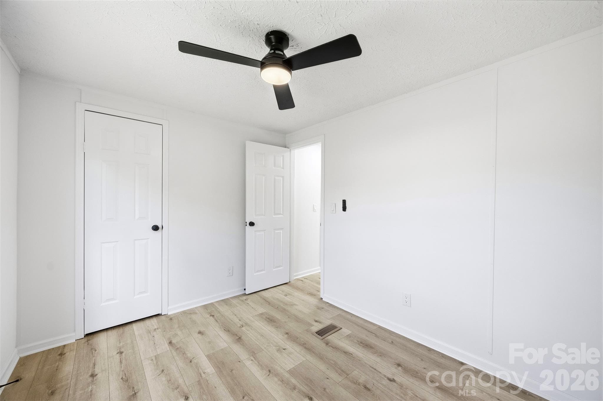 Single Family Residence at 144 Sonja Drive, Statesville, photo 30 of 37