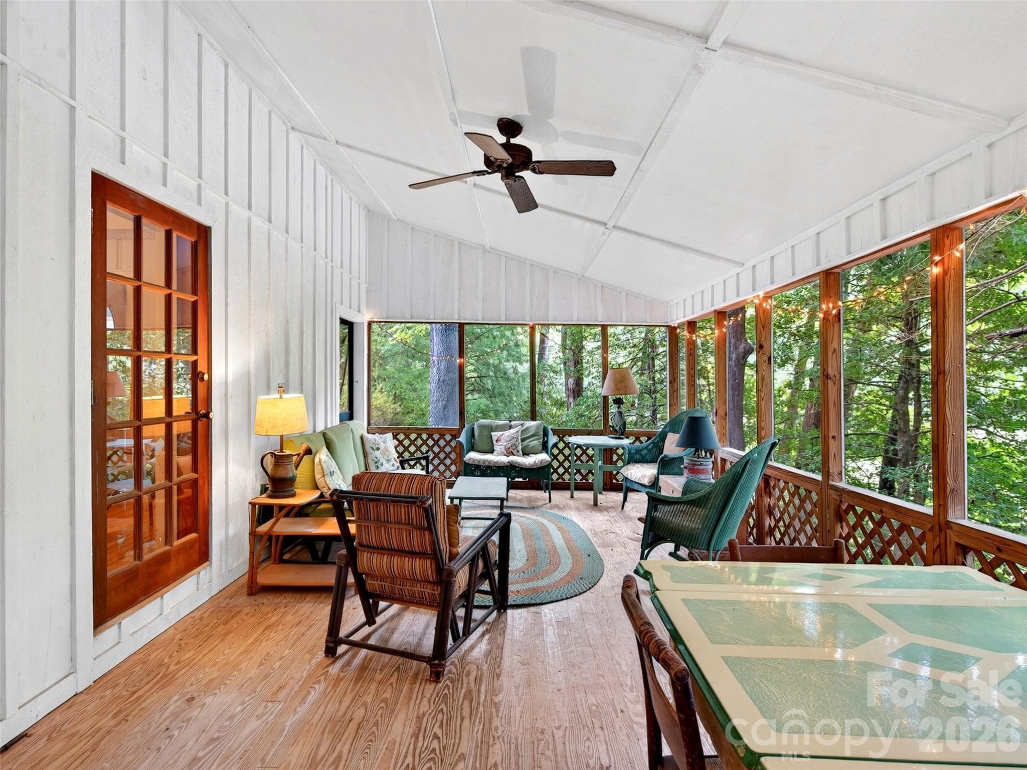 Single Family Residence at 138 Gowan Point, Marion, photo 10 of 39