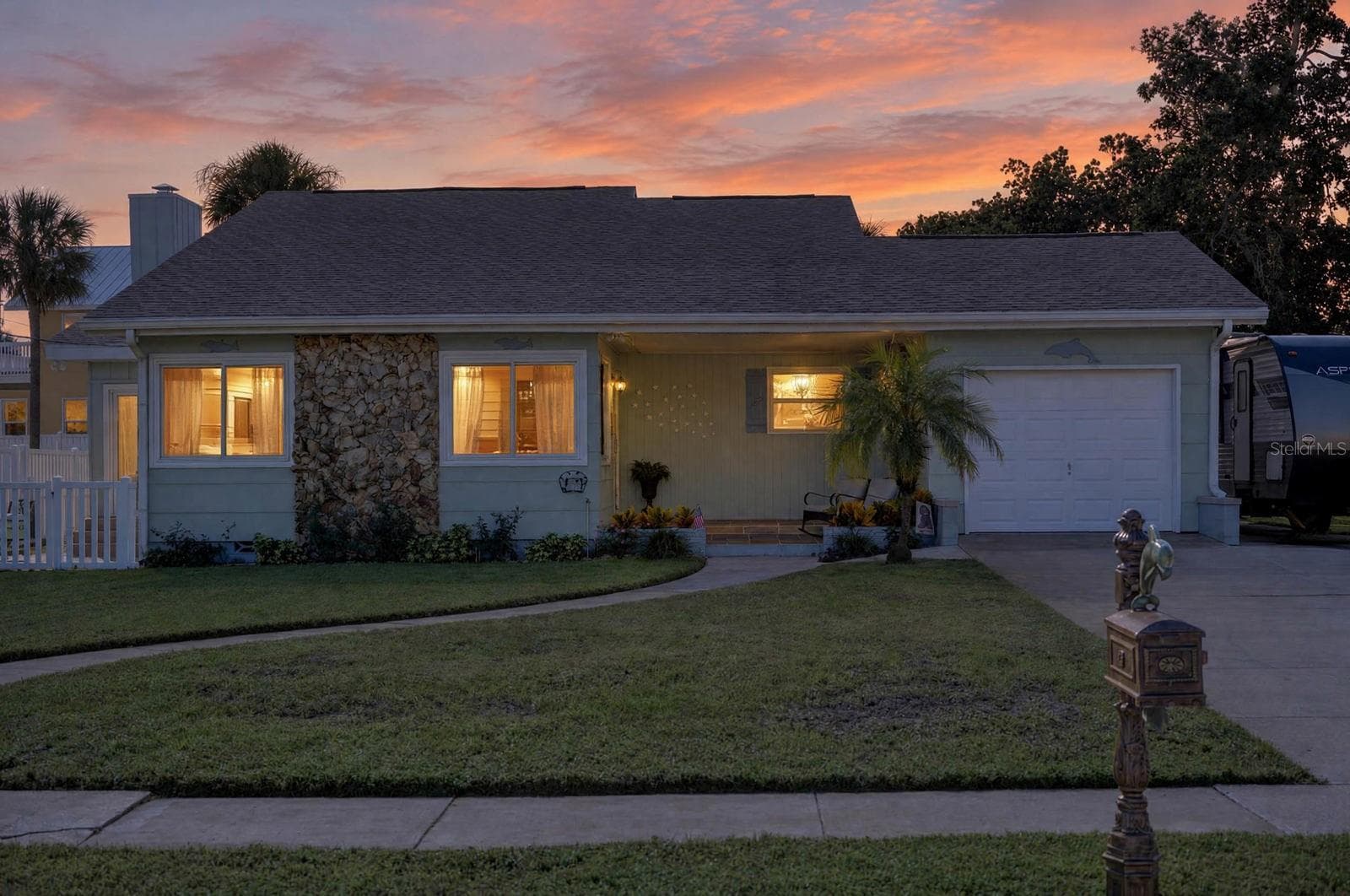 115 SAN ROBAR DR