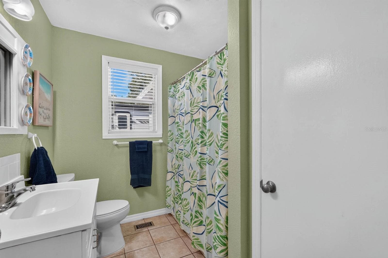Single Family Residence at 115 SAN ROBAR DR, HOLLY HILL, photo 31 of 59