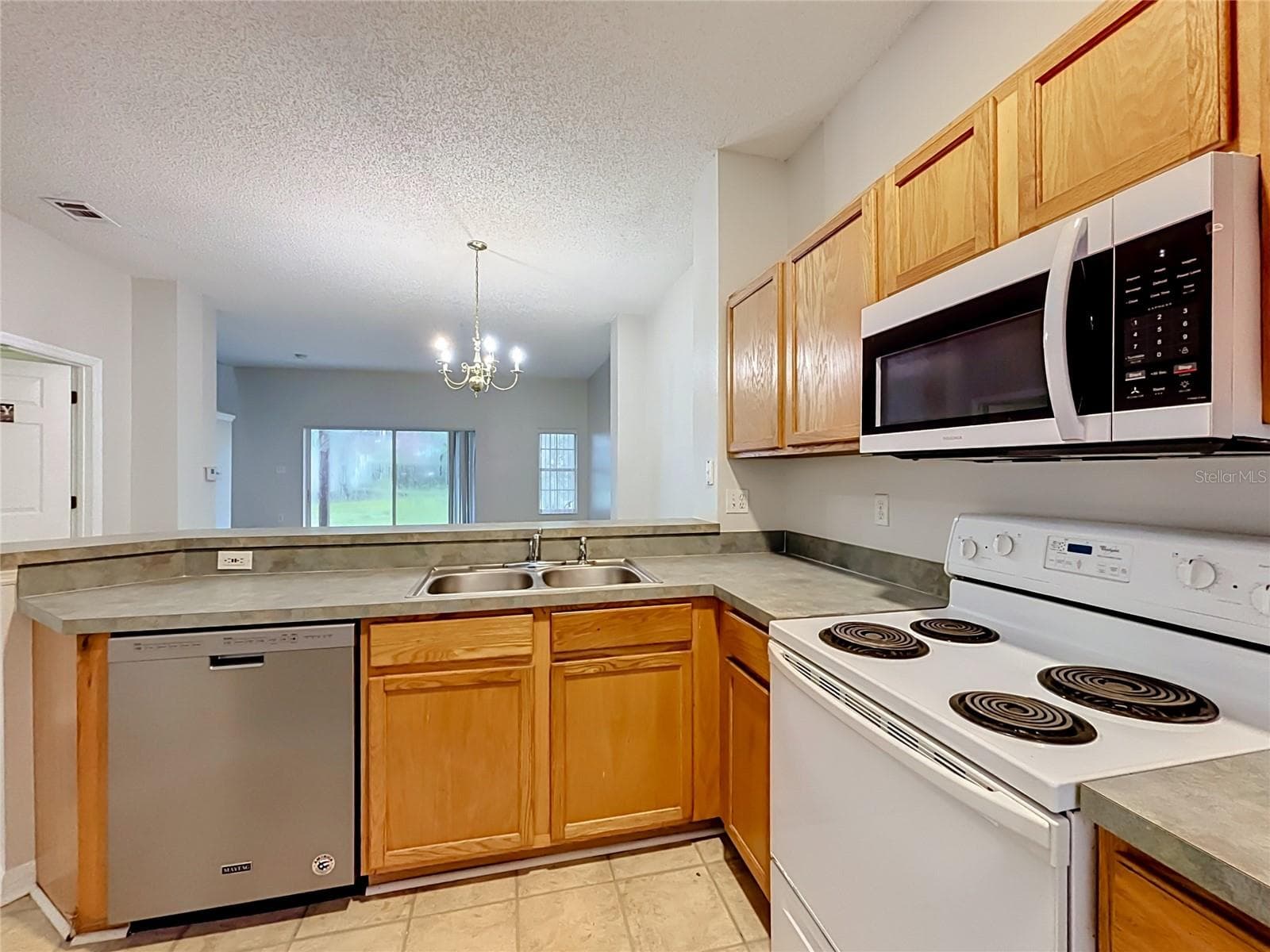 Townhouse at 8474 CRYSTAL COVE LOOP, KISSIMMEE, photo 13 of 56