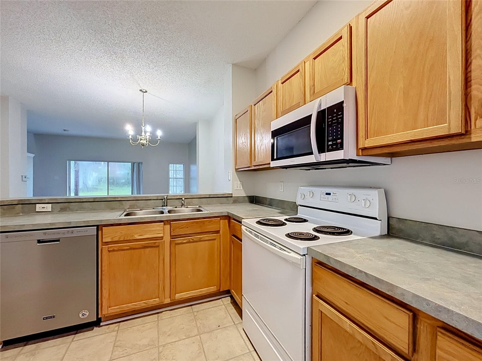Townhouse at 8474 CRYSTAL COVE LOOP, KISSIMMEE, photo 14 of 56