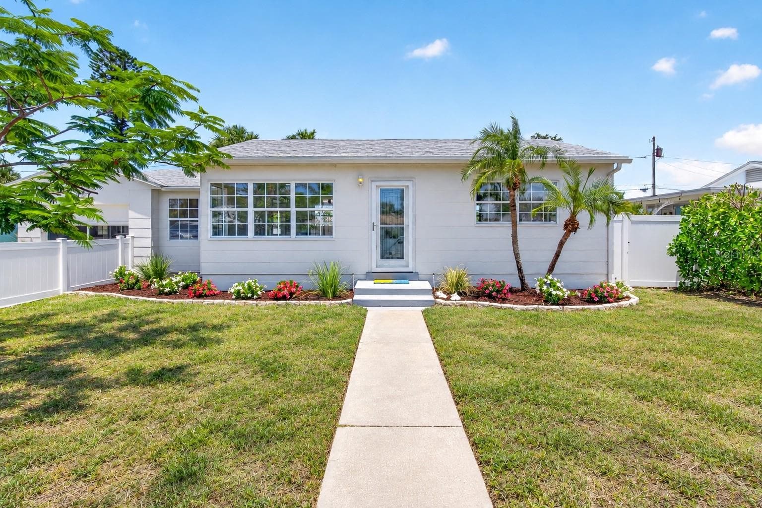 260 42ND AVE