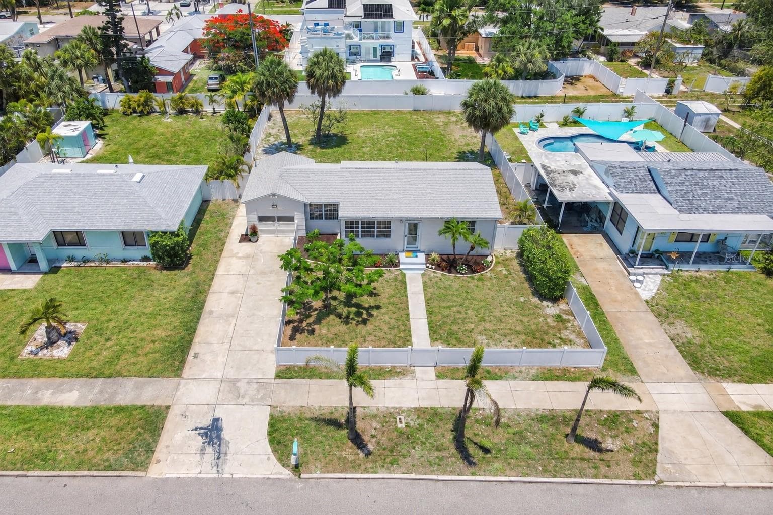 Single Family Residence at 260 42ND AVE, ST PETE BEACH, photo 4 of 38