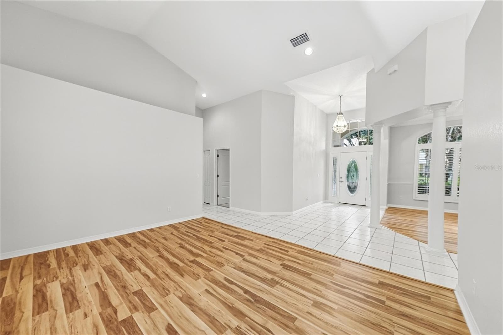 Single Family Residence at 134 VARSITY CIR, ALTAMONTE SPRINGS, photo 2 of 24