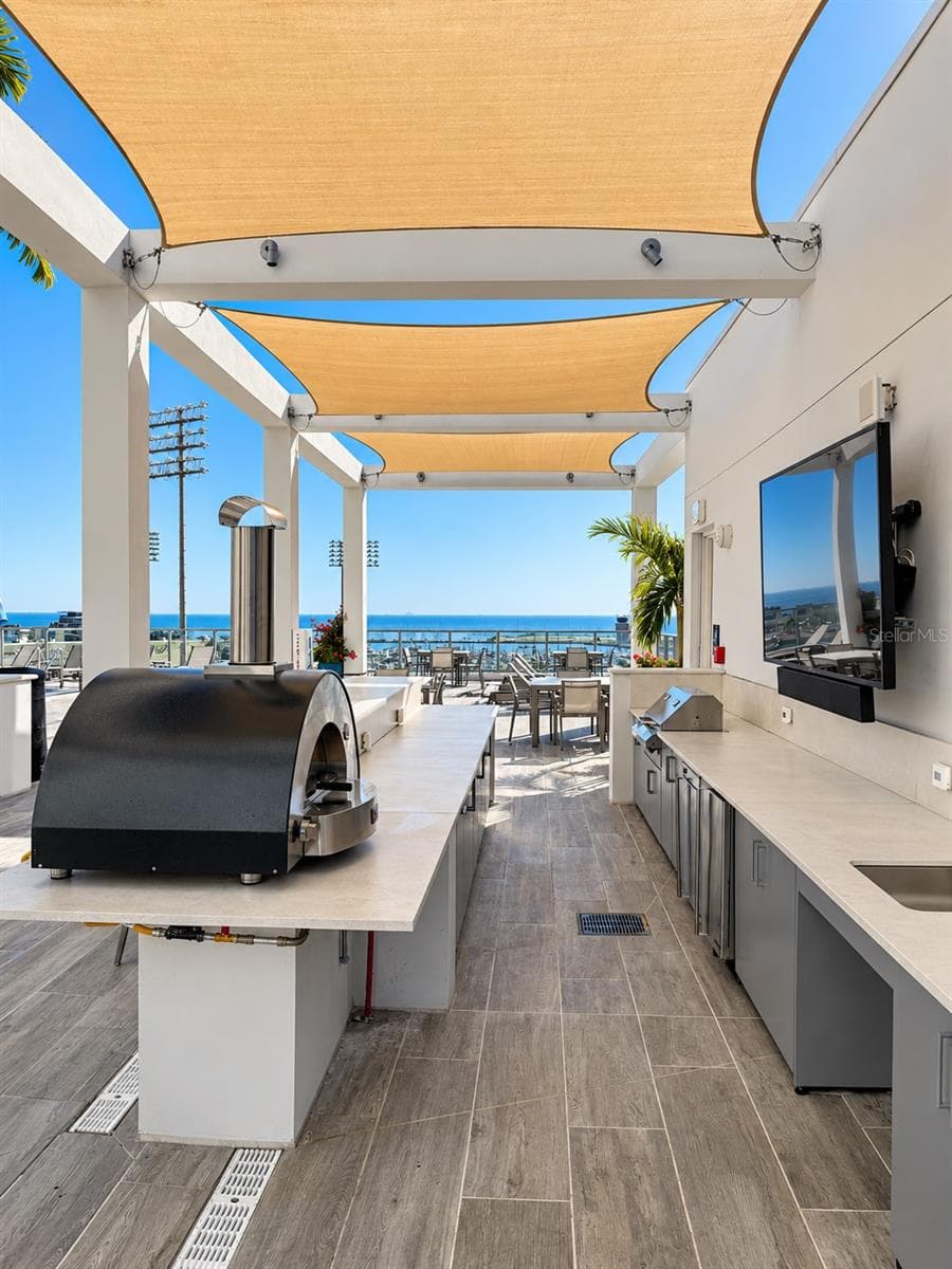 Outdoor Kitchen - 301 1ST ST S #3104, ST PETERSBURG