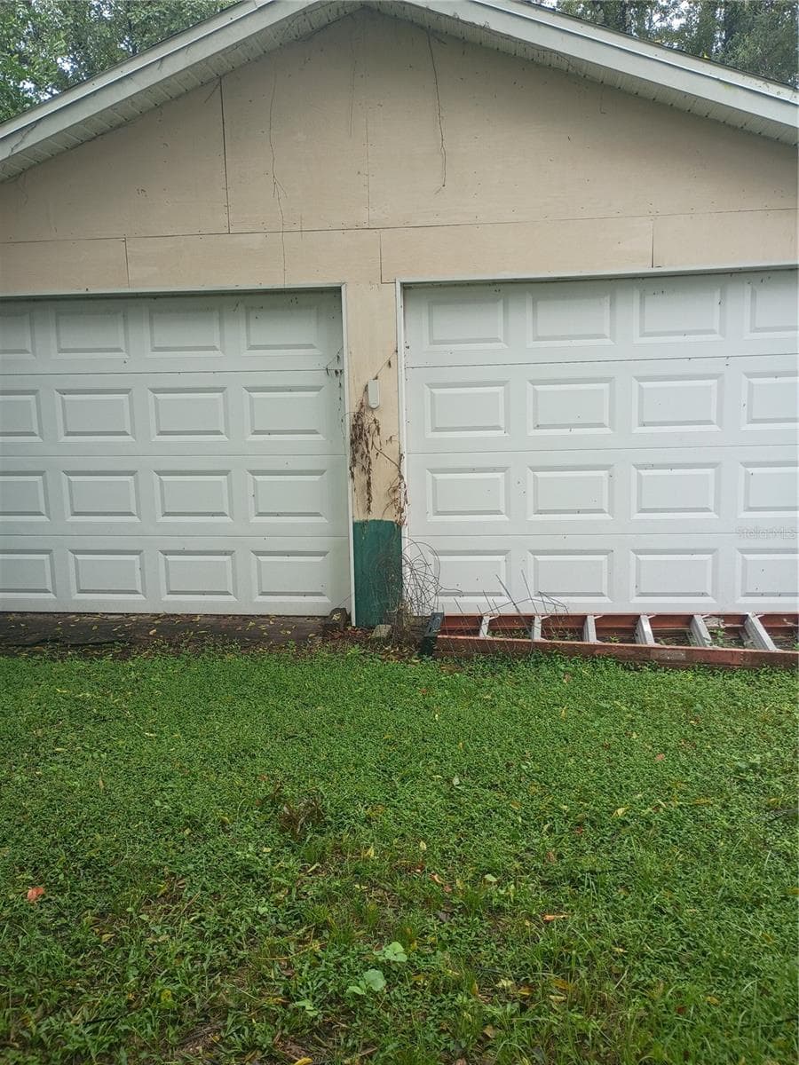 Outdoor Garage Shed - 7017 TAMARACK DR, TAMPA