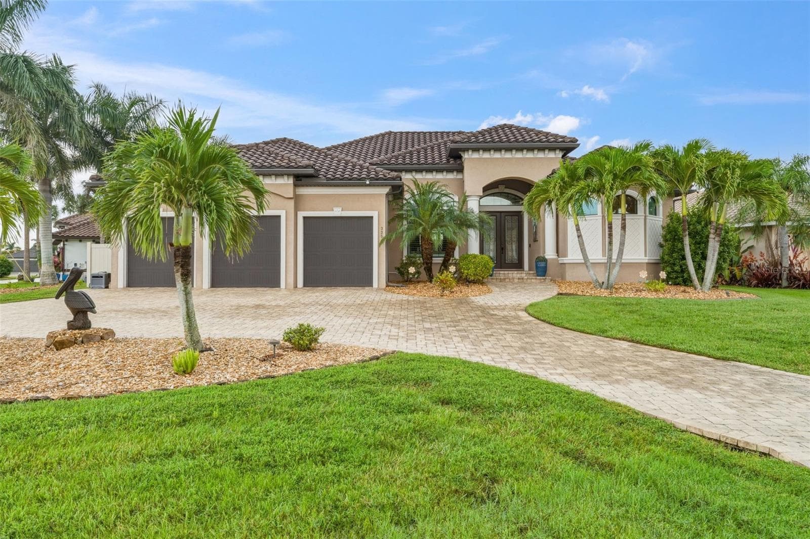 325 SEGOVIA DR