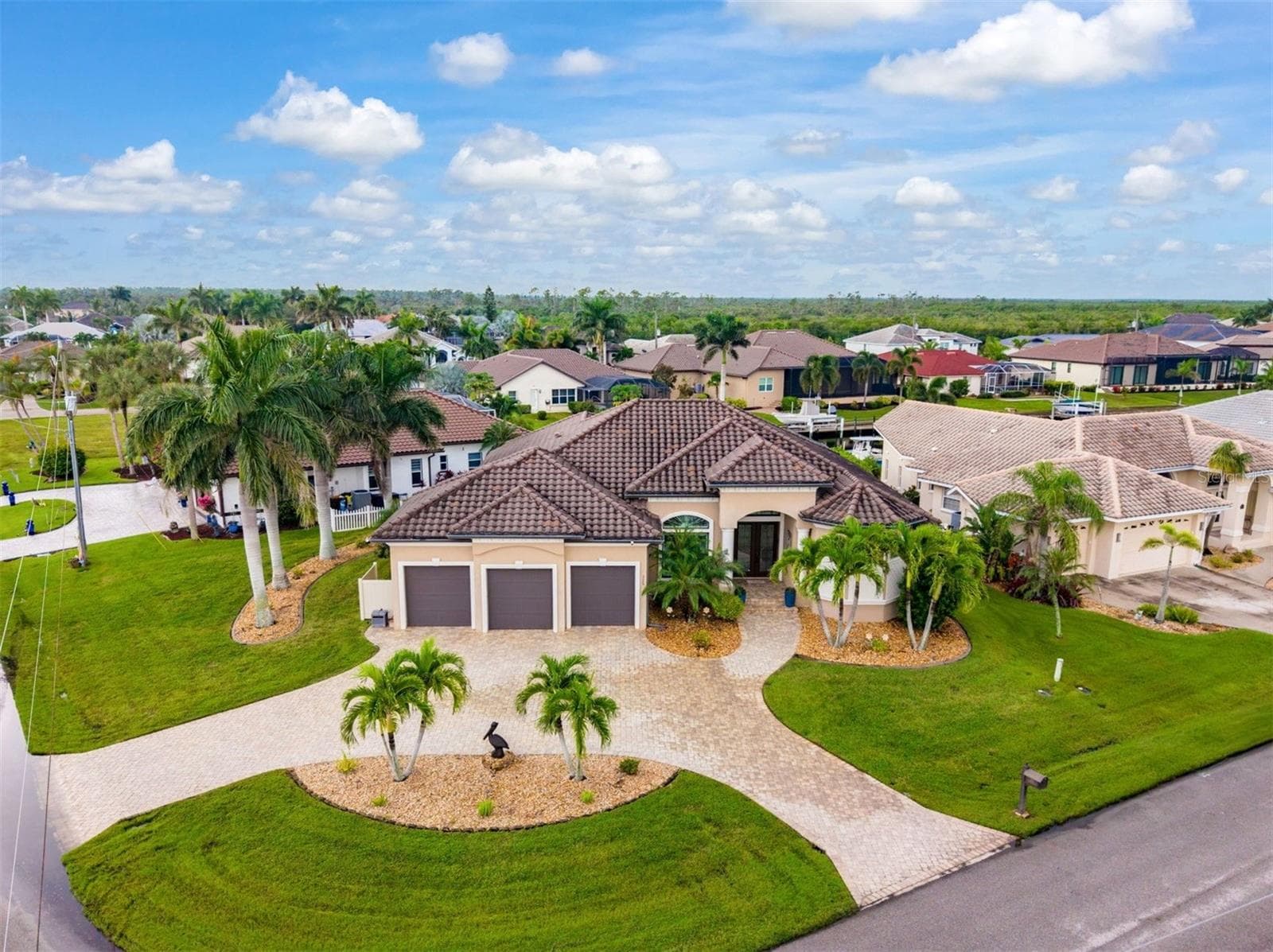 Single Family Residence at 325 SEGOVIA DR, PUNTA GORDA, photo 2 of 52