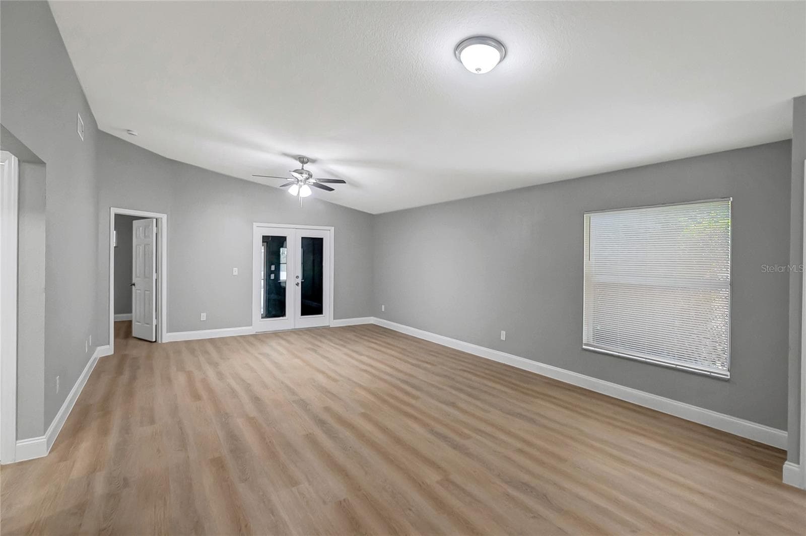 Single Family Residence at 3419 E DIANA ST, TAMPA, photo 5 of 37