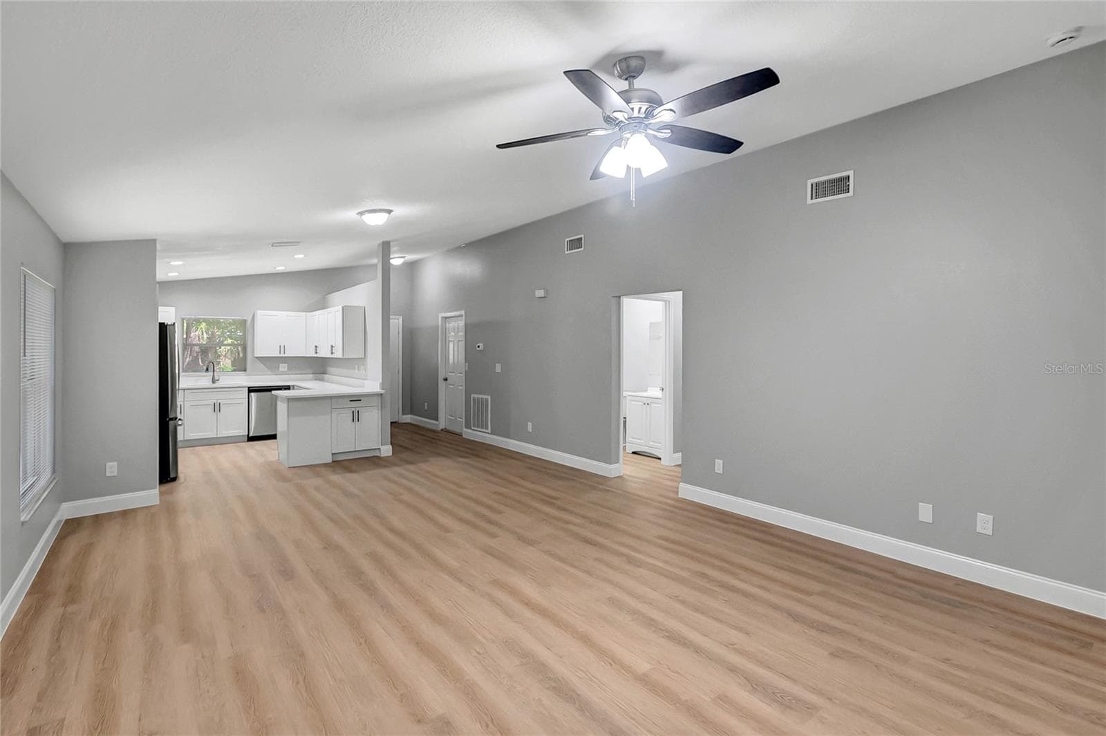 Single Family Residence at 3419 E DIANA ST, TAMPA, photo 12 of 37