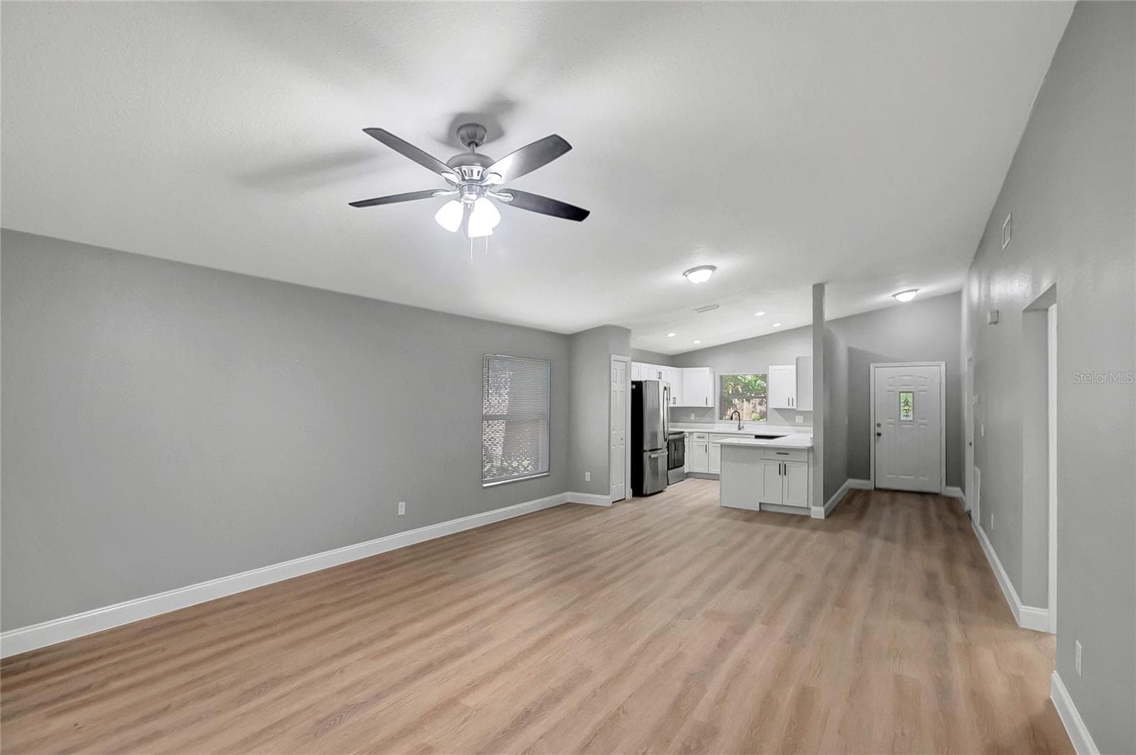 Single Family Residence at 3419 E DIANA ST, TAMPA, photo 13 of 37