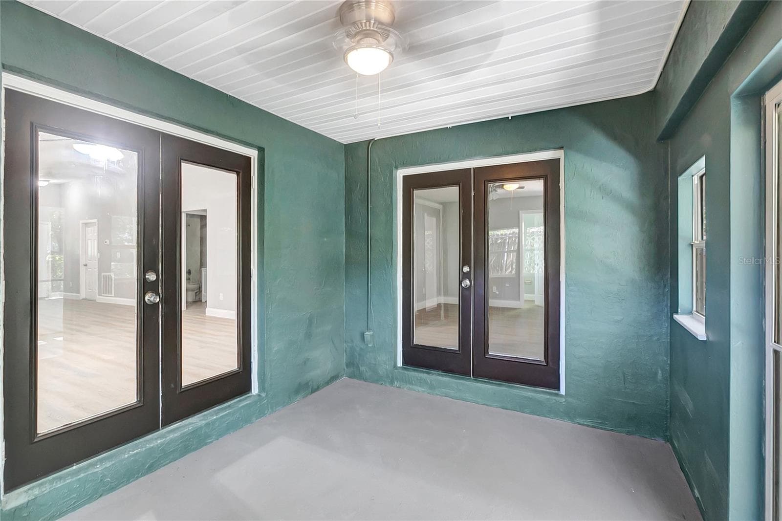 Single Family Residence at 3419 E DIANA ST, TAMPA, photo 29 of 37