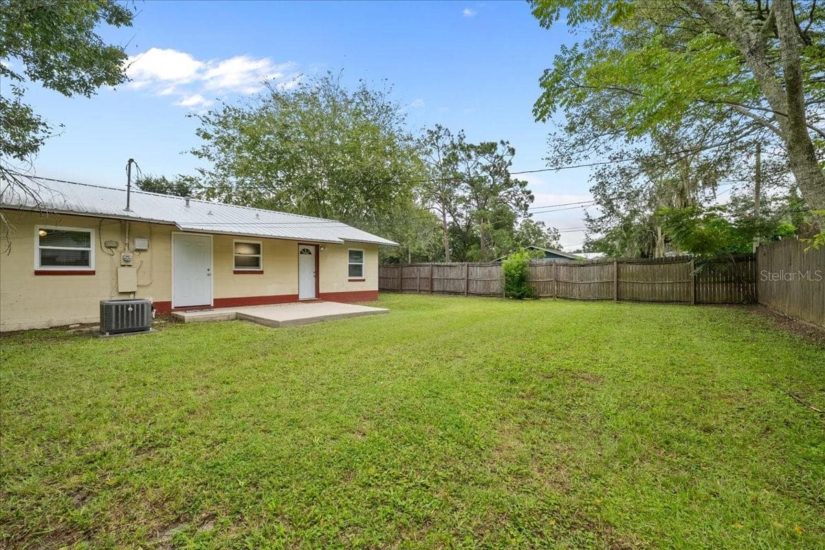 Single Family Residence at 2601 STATE ST, PALATKA, photo 20 of 31