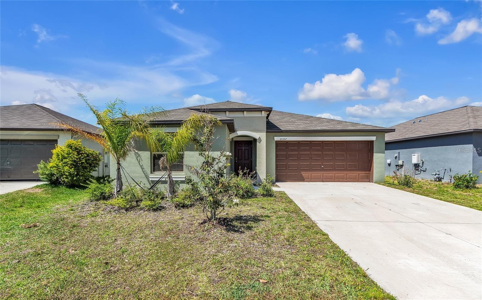 Single Family Residence at 10357 SCARLET SKIMMER DR, RIVERVIEW, photo 2 of 35