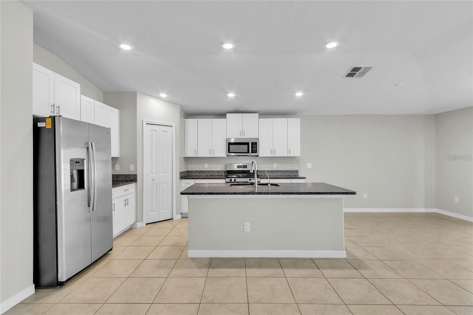 Single Family Residence at 10357 SCARLET SKIMMER DR, RIVERVIEW, photo 9 of 35