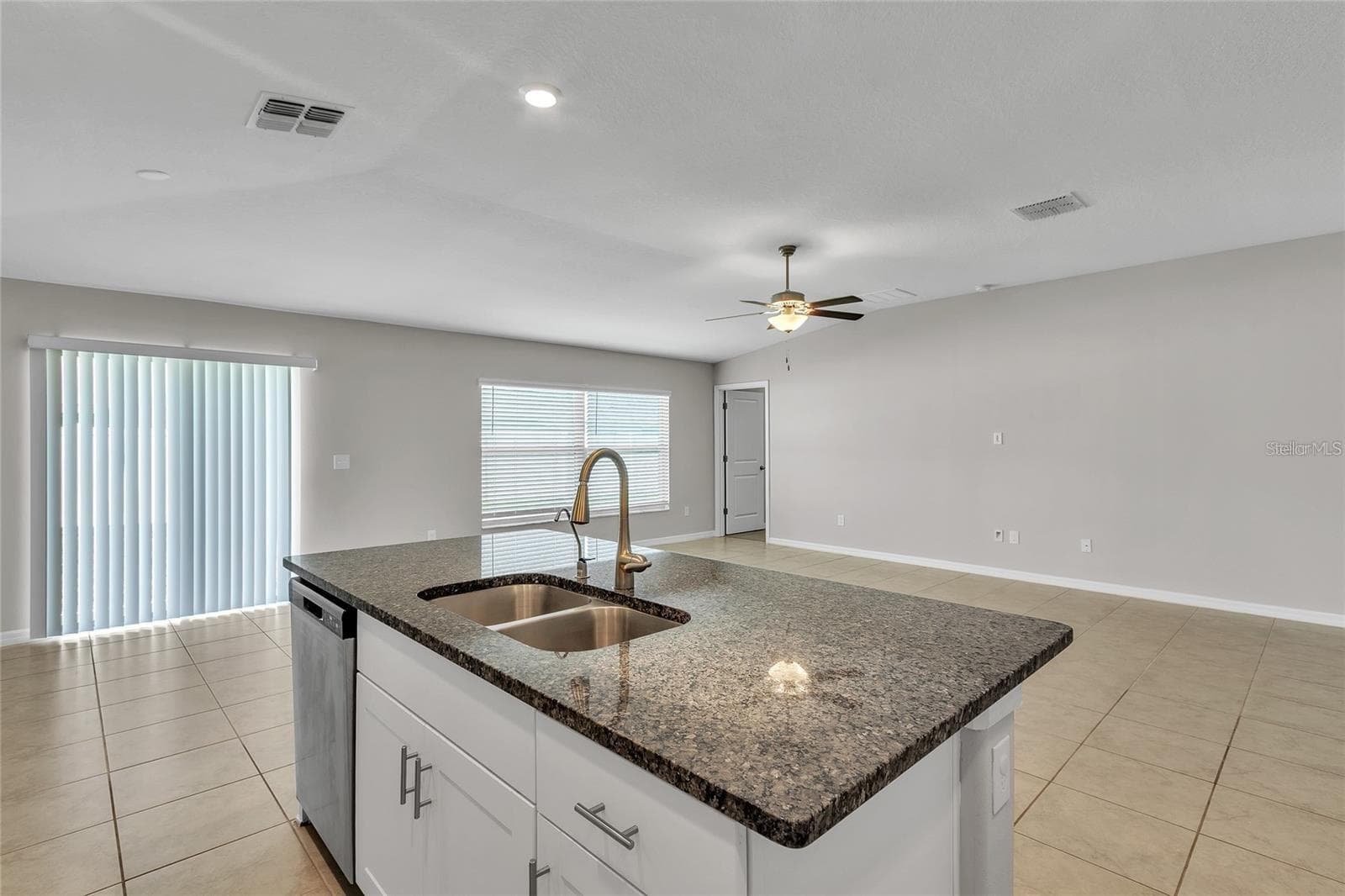 Single Family Residence at 10357 SCARLET SKIMMER DR, RIVERVIEW, photo 11 of 35
